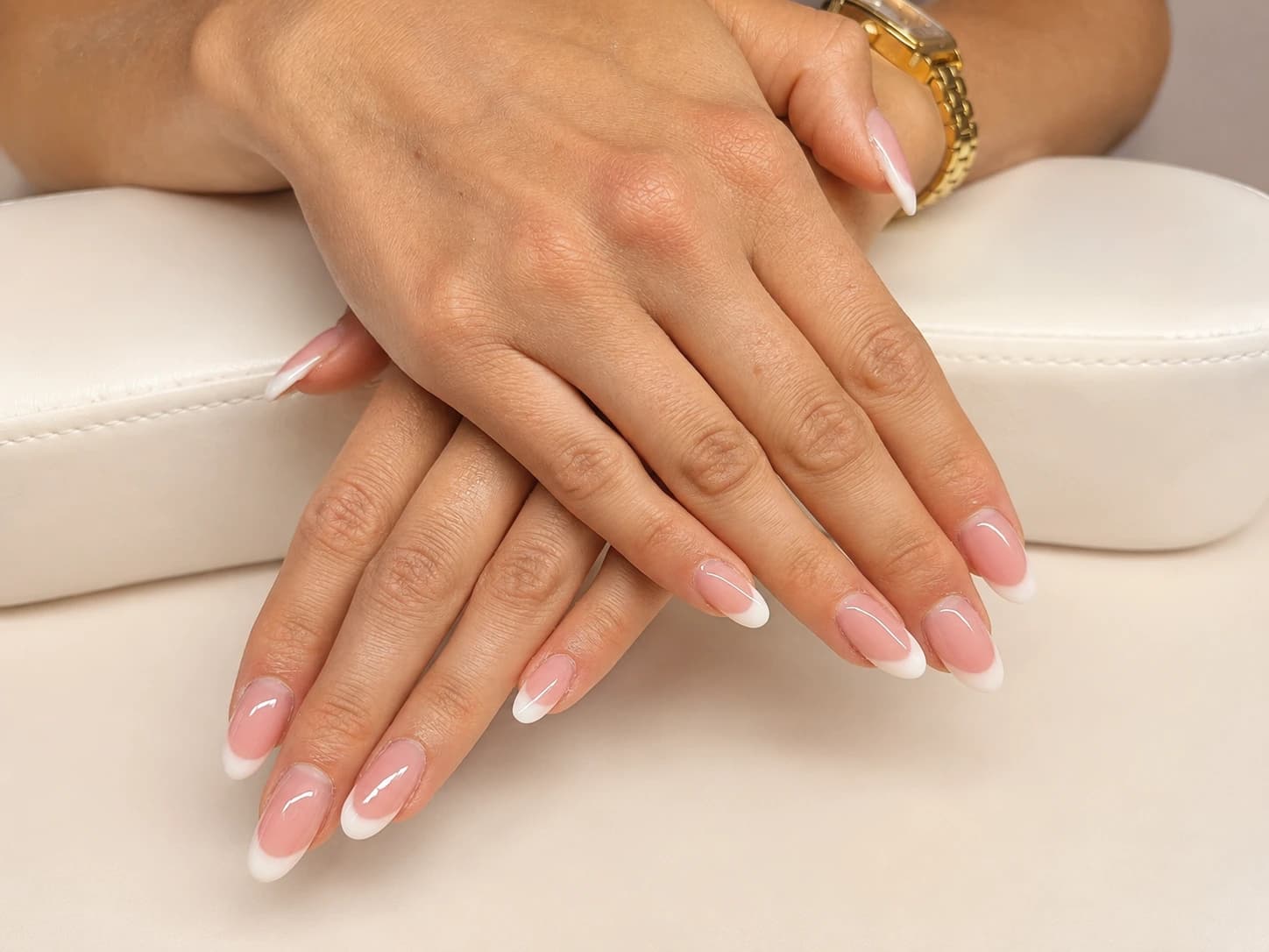 Mono Nails boritokep