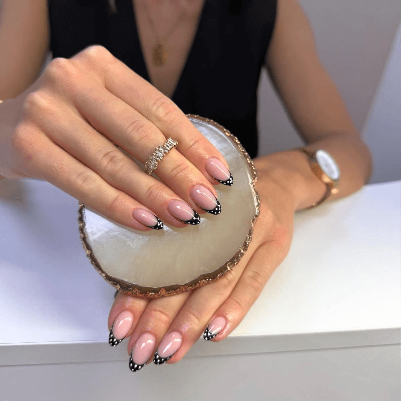 Nailsbydalma boritokep