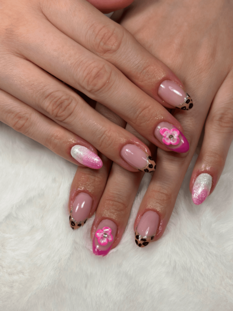 MK Nails boritokep